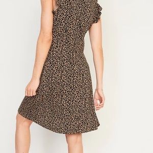 Old Navy Leopard Print Ruffle Sleeve Sheath Dress